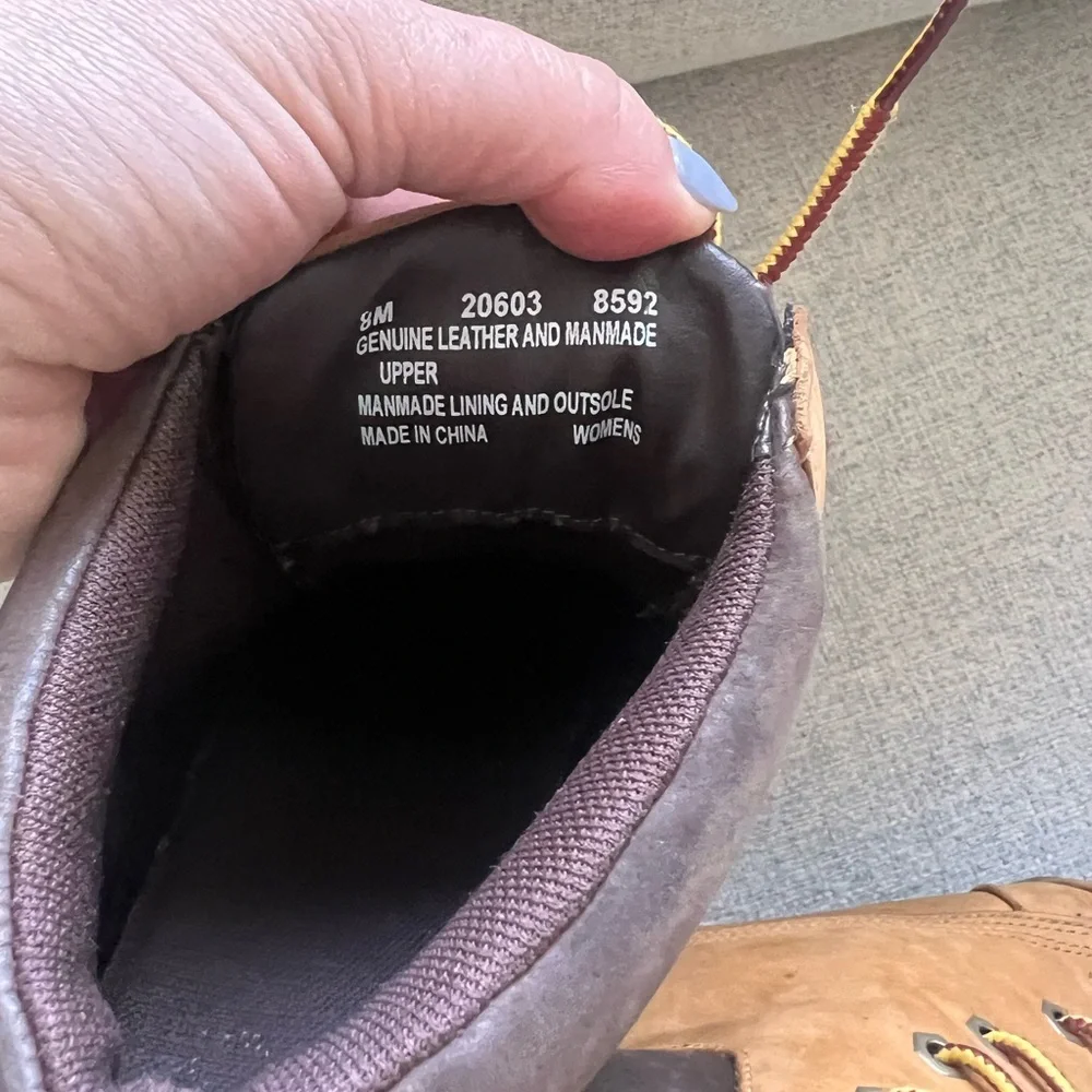 Timberland Boots - Picture 5 of 6